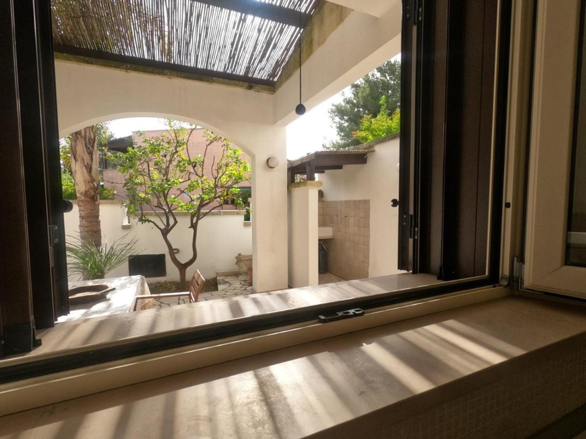 Odegos Mono & Trilo Bed & Breakfast Torre dell'Orso Bagian luar foto