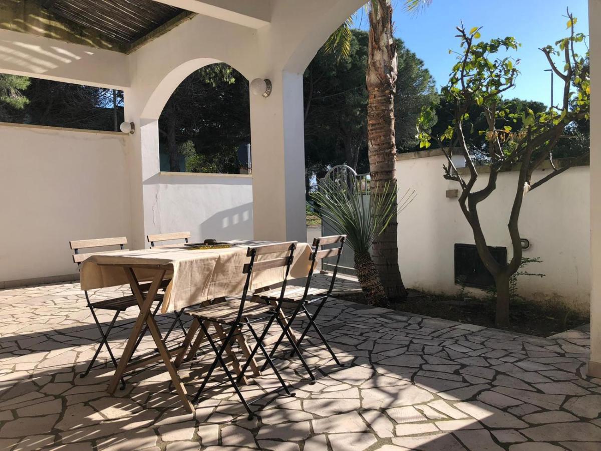 Odegos Mono & Trilo Bed & Breakfast Torre dell'Orso Bagian luar foto