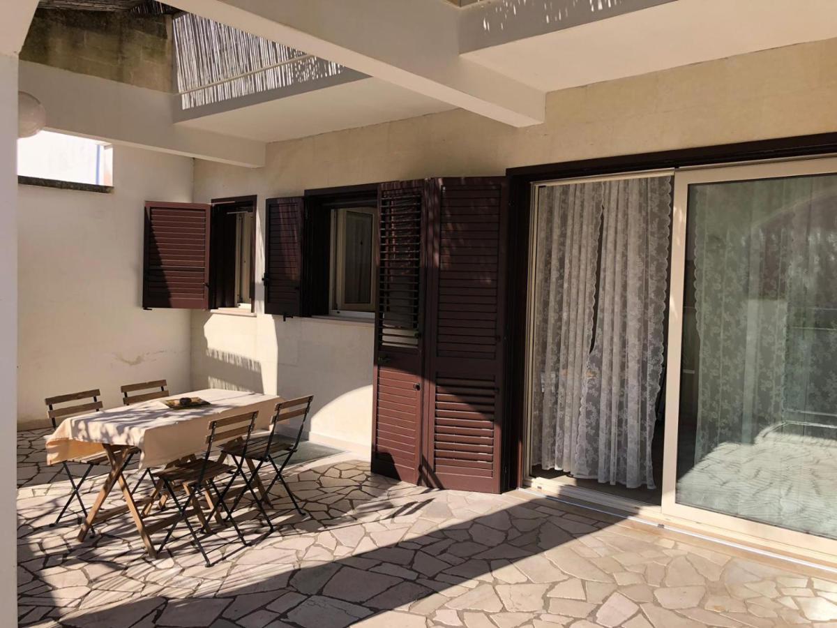 Odegos Mono & Trilo Bed & Breakfast Torre dell'Orso Bagian luar foto