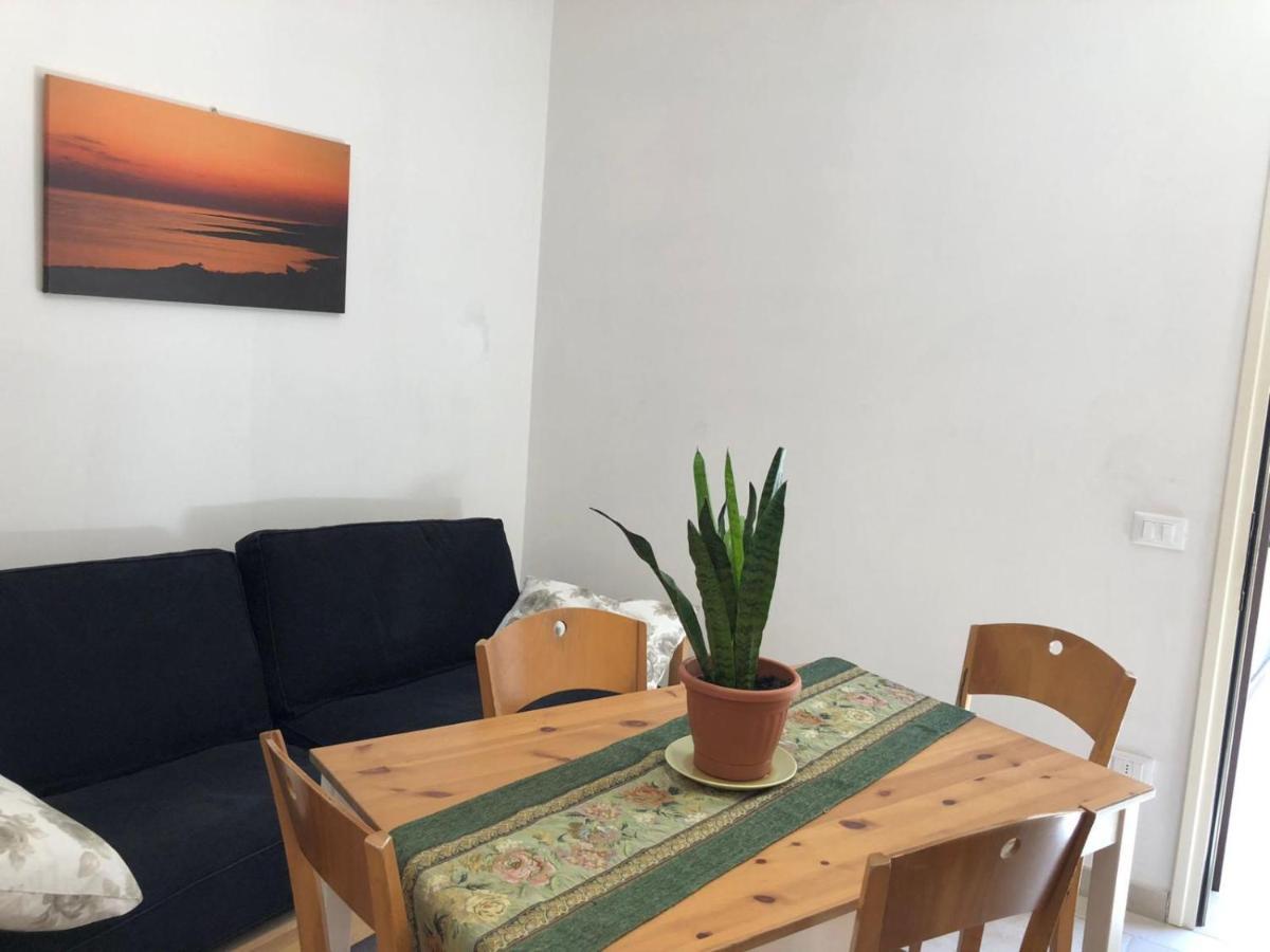 Odegos Mono & Trilo Bed & Breakfast Torre dell'Orso Bagian luar foto