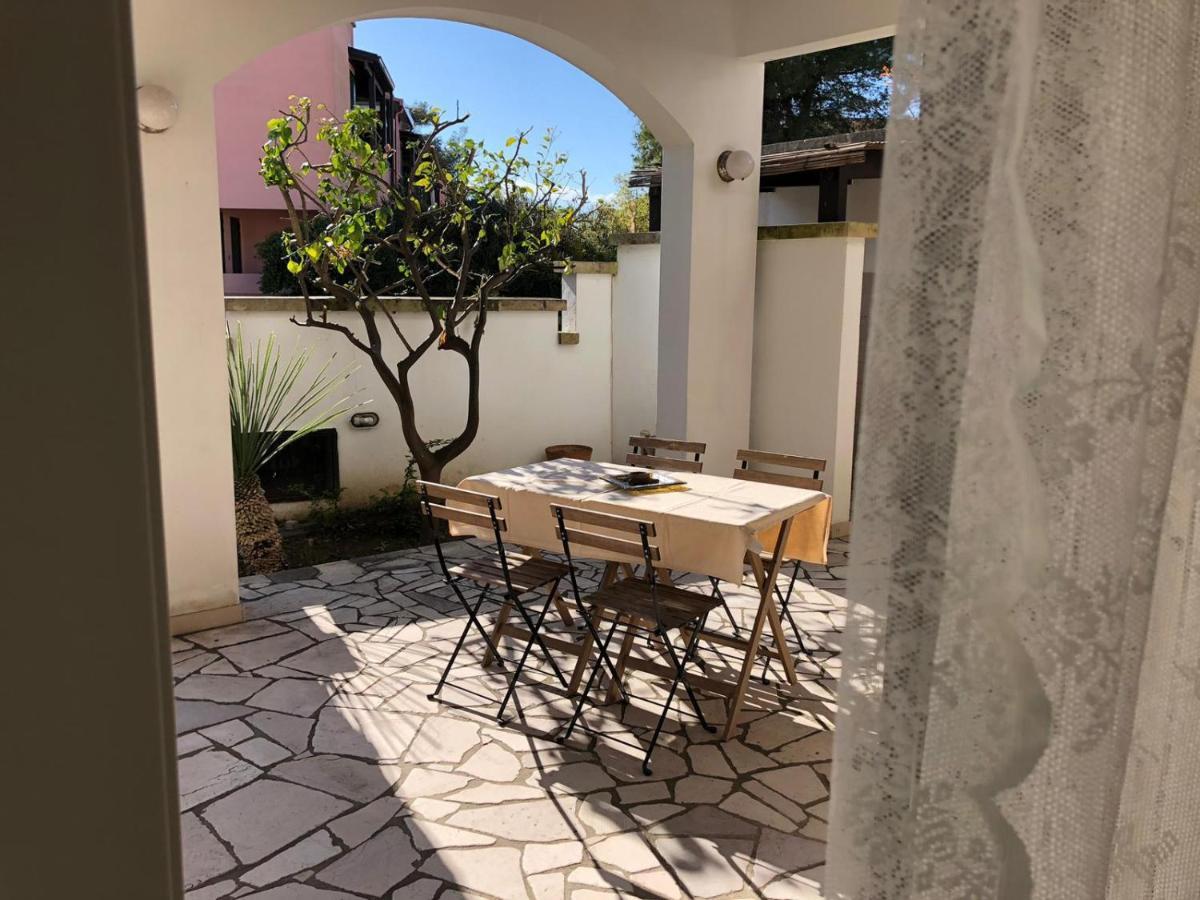 Odegos Mono & Trilo Bed & Breakfast Torre dell'Orso Bagian luar foto