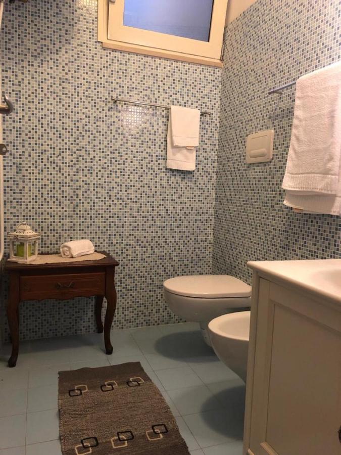 Odegos Mono & Trilo Bed & Breakfast Torre dell'Orso Bagian luar foto