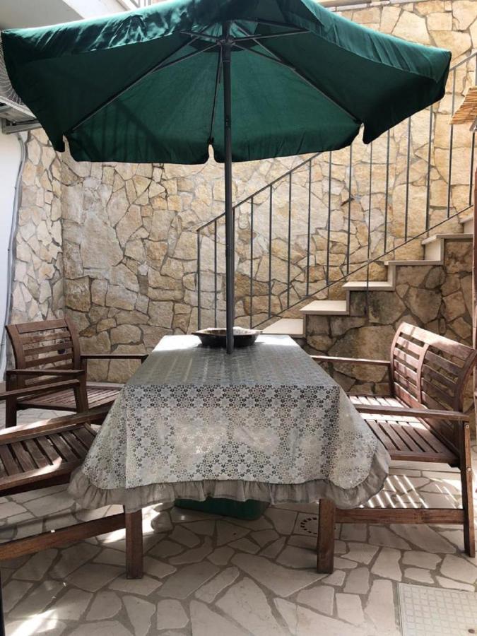 Odegos Mono & Trilo Bed & Breakfast Torre dell'Orso Bagian luar foto